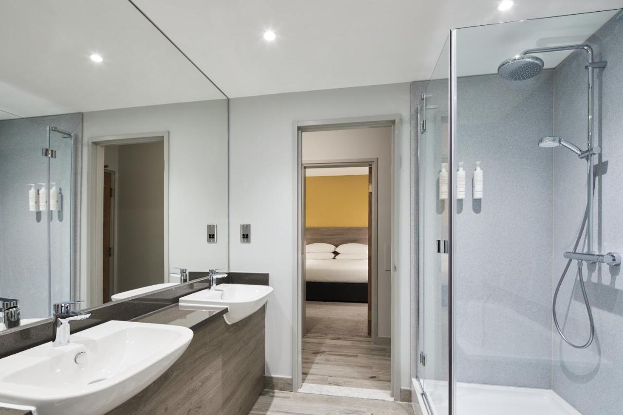 Delta Hotels By Marriott Cheshunt Broxbourne Extérieur photo